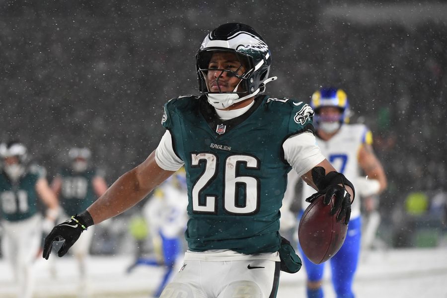 Eagles y Chiefs abren como favoritos para el campeonato de la conferencia