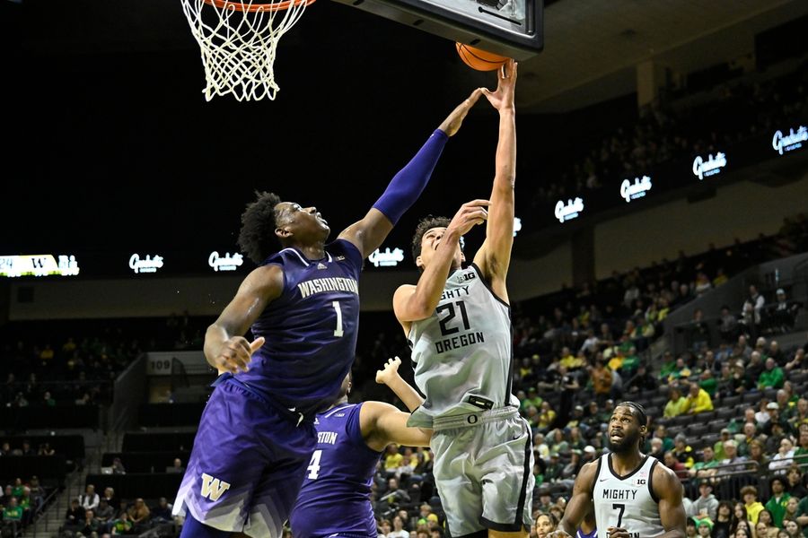 NCAA Basketball: Washington at Oregon