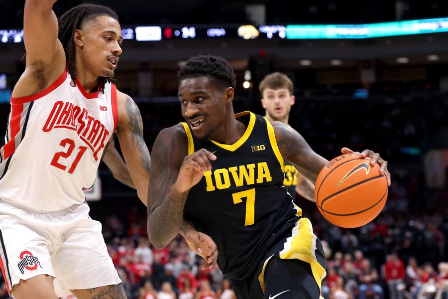 Micah Parrish scores 18 as Ohio State routs Iowa