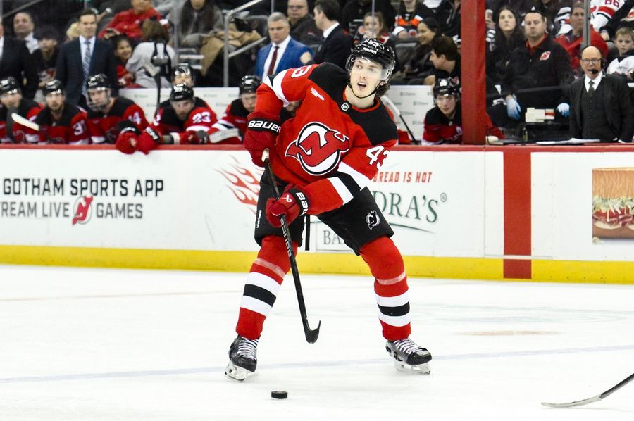 NHL: Philadelphia Flyers at New Jersey Devils