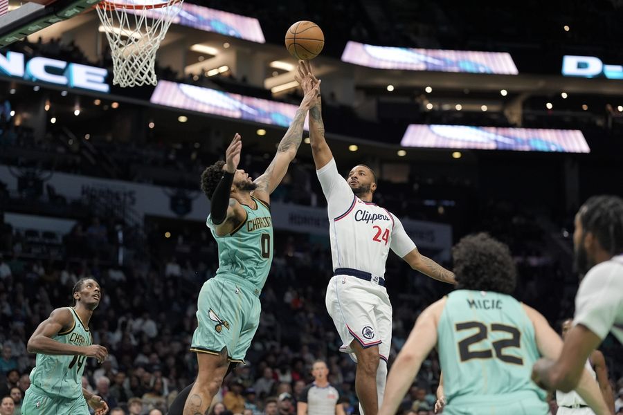 NBA: Los Angeles Clippers at Charlotte Hornets