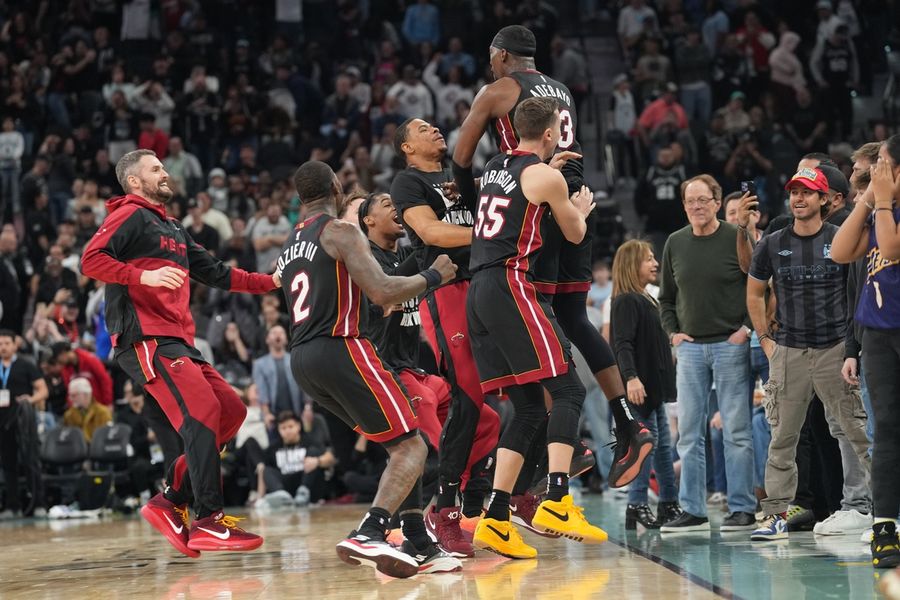 NBA: Miami Heat at San Antonio Spurs