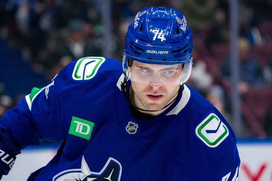 NHL: Colorado Avalanche at Vancouver Canucks