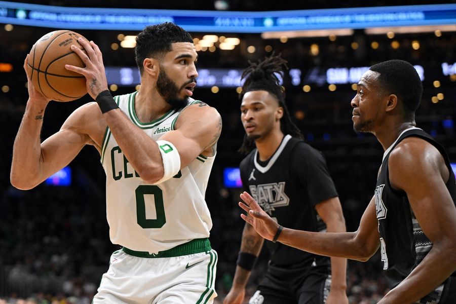 NBA: San Antonio Spurs at Boston Celtics