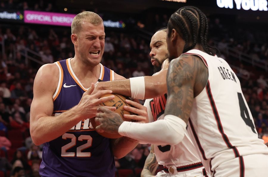 NBA: Phoenix Suns at Houston Rockets