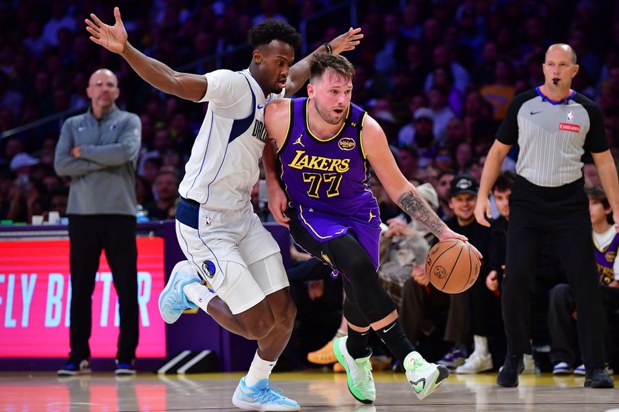 NBA: Dallas Mavericks at Los Angeles Lakers