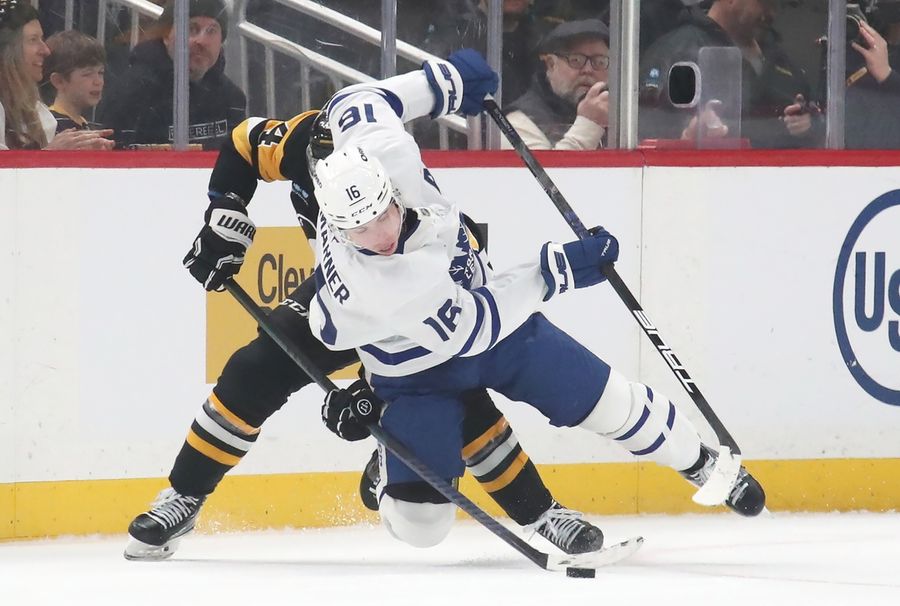 NHL: Toronto Maple Leafs at Pittsburgh Penguins