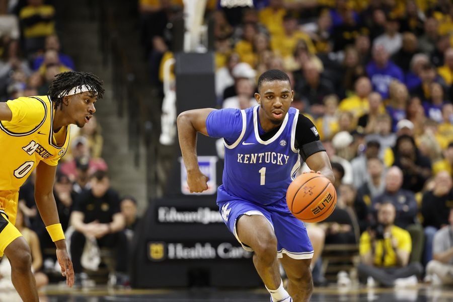 Kentucky vies to clear upset-prone tag; underdog asks 'Why not Troy?'