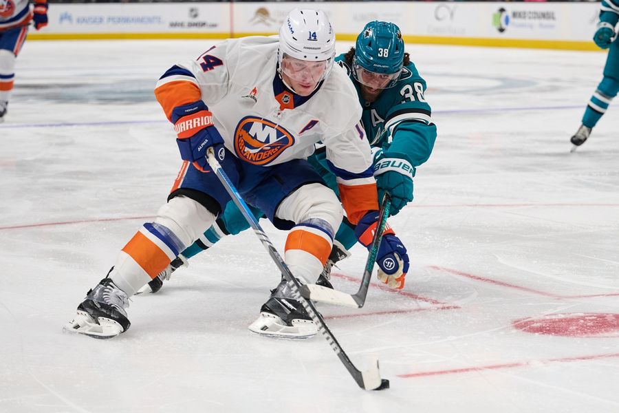 NHL: New York Islanders at San Jose Sharks