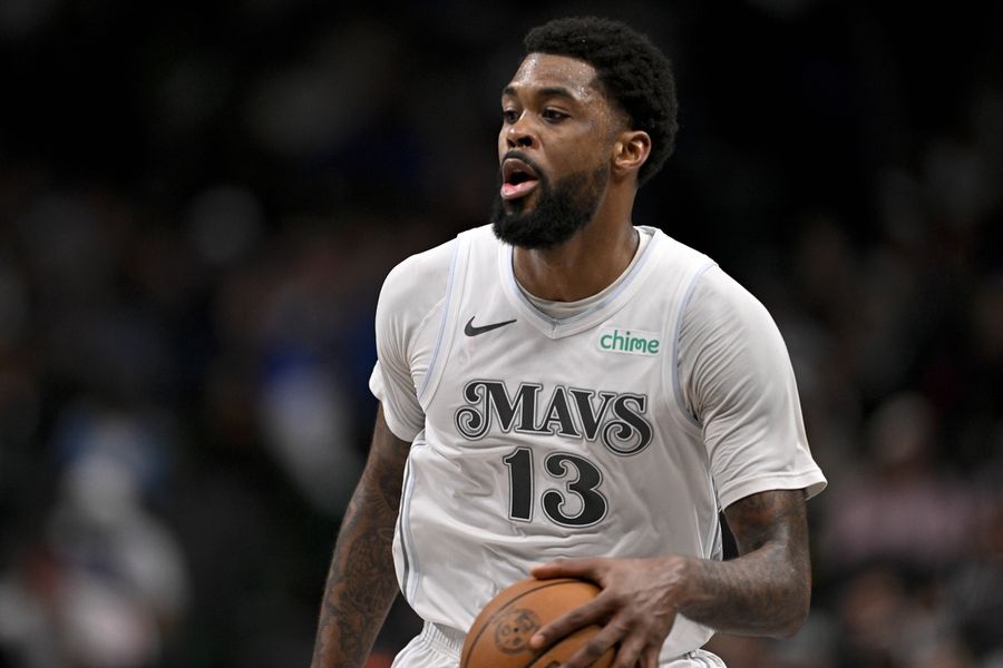 NBA: Phoenix Suns at Dallas Mavericks