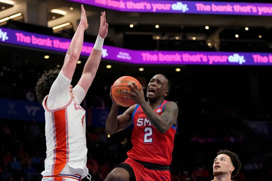 Baloncesto de la NCAA: cuartos de final del torneo de la conferencia ACC - Clemson vs SMU