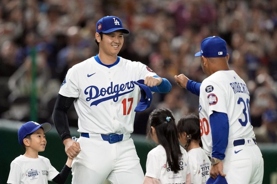 Champion Dodgers to visit White House in April