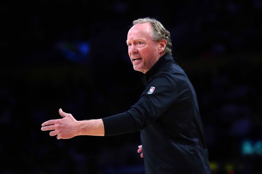 NBA: Phoenix Suns at Los Angeles Lakers