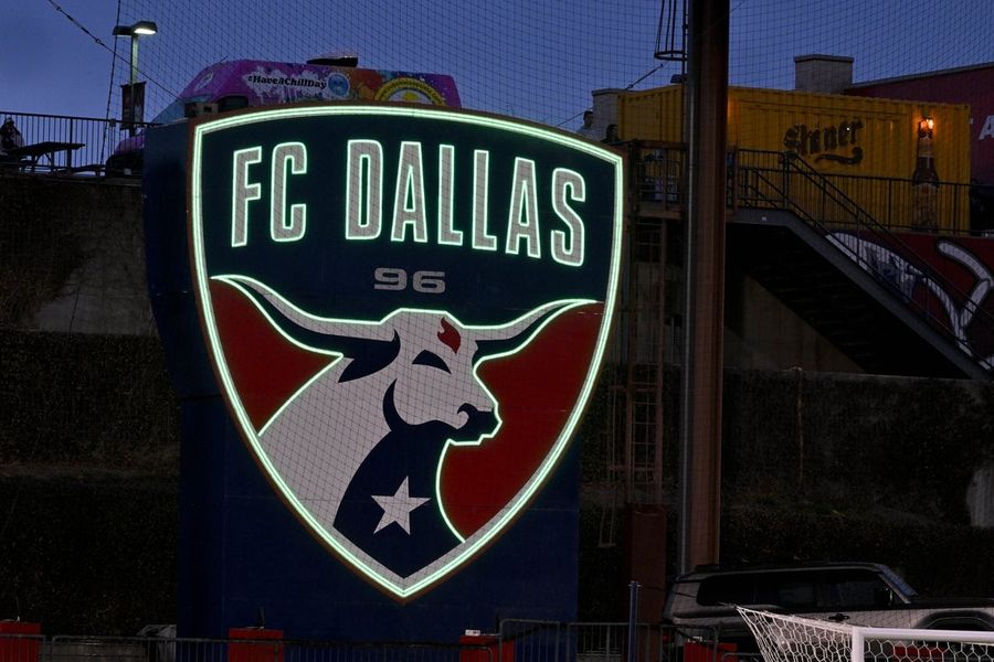 Dallas signs Benji Flowers, 15; reportedly reaches deal with Chelsea