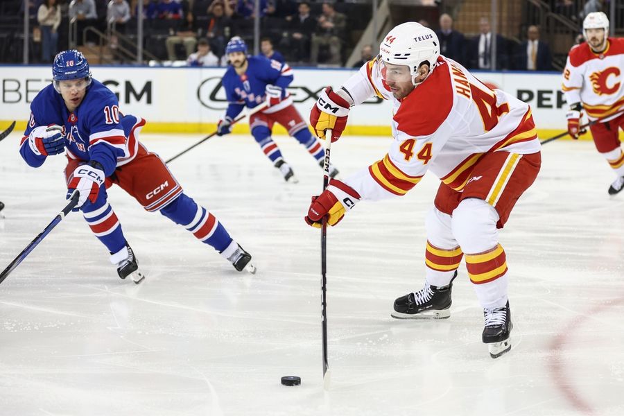 NHL: Calgary Flames at New York Rangers