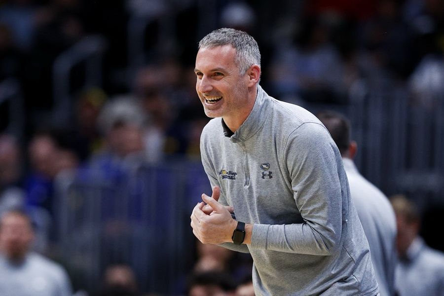 NCAA Basketball: NCAA Tournament First Round-UC San Diego at Michigan