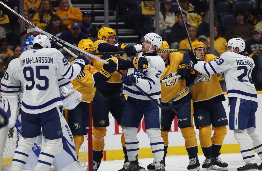 Predators storm back vs. Maple Leafs to snap slump