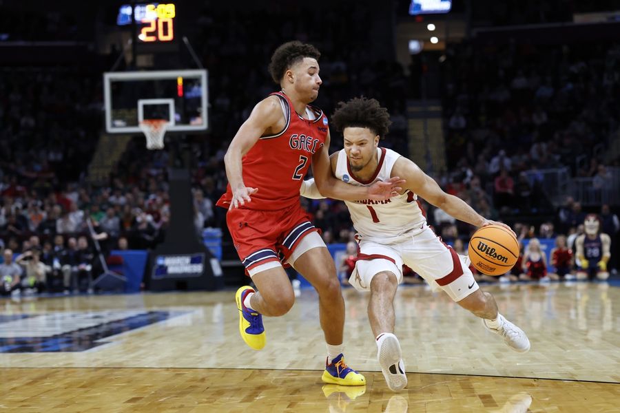 Alabama tops St. Mary's, advances to Sweet 16 again