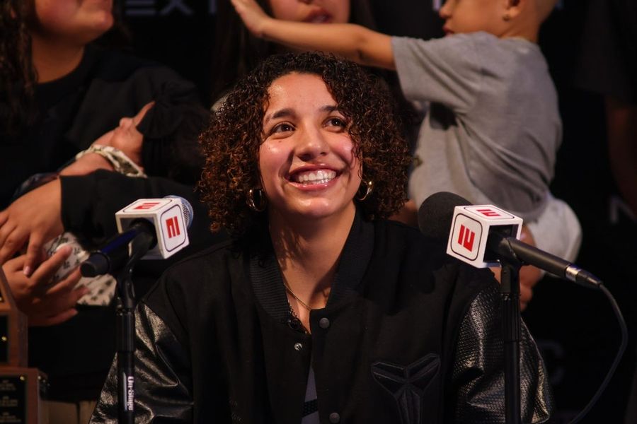 Top prospect Aaliyah Chavez commits to Oklahoma