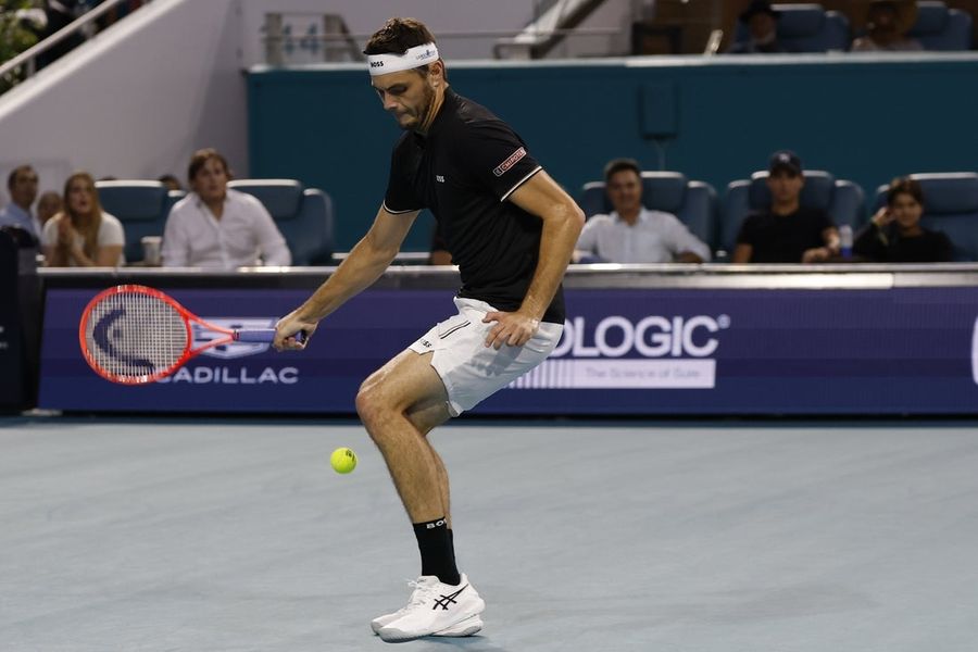 Alexander Zverev, Taylor Fritz off to hot starts in Madrid