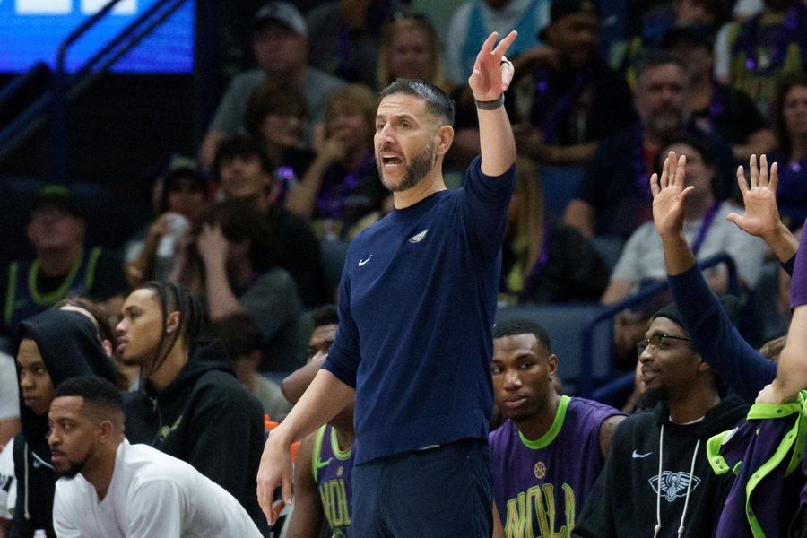 Pelicans usher in new era vs. Warriors, red-hot Stephen Curry