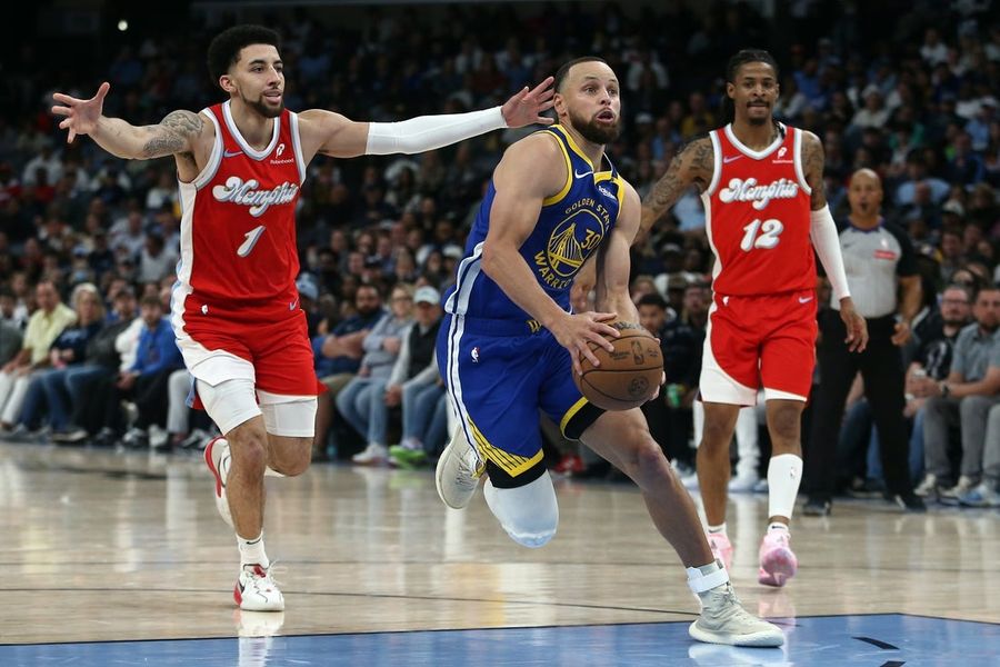 Stephen Curry hits for 52 as Warriors outshoot Grizzlies