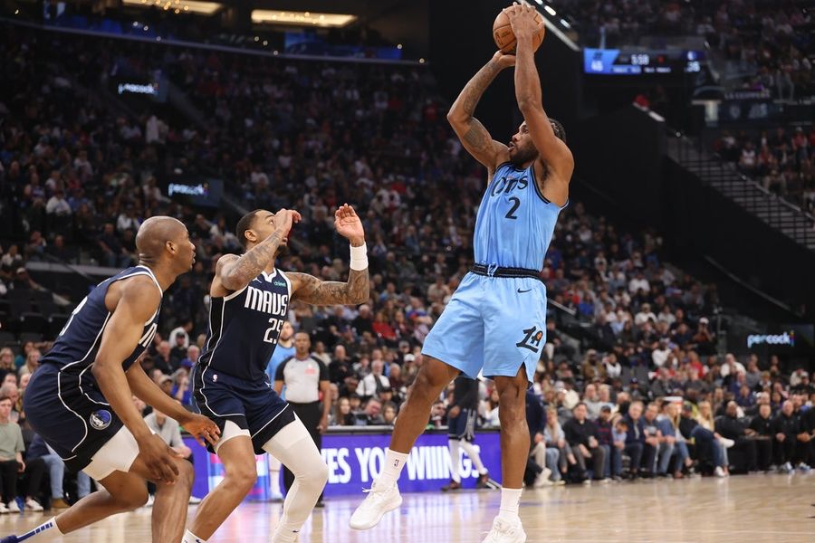 NBA: Dallas Mavericks at Los Angeles Clippers