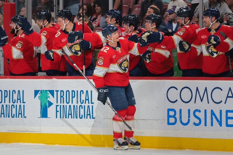 Panthers halt skid, trim Leafs' Atlantic Division lead