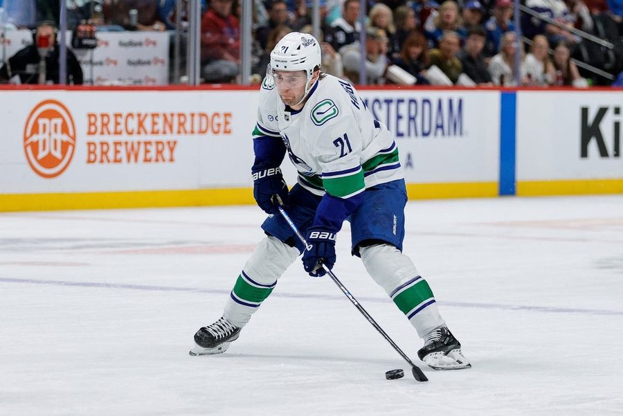 Canucks F Nils Hoglander has surgery, out 8-10 weeks
