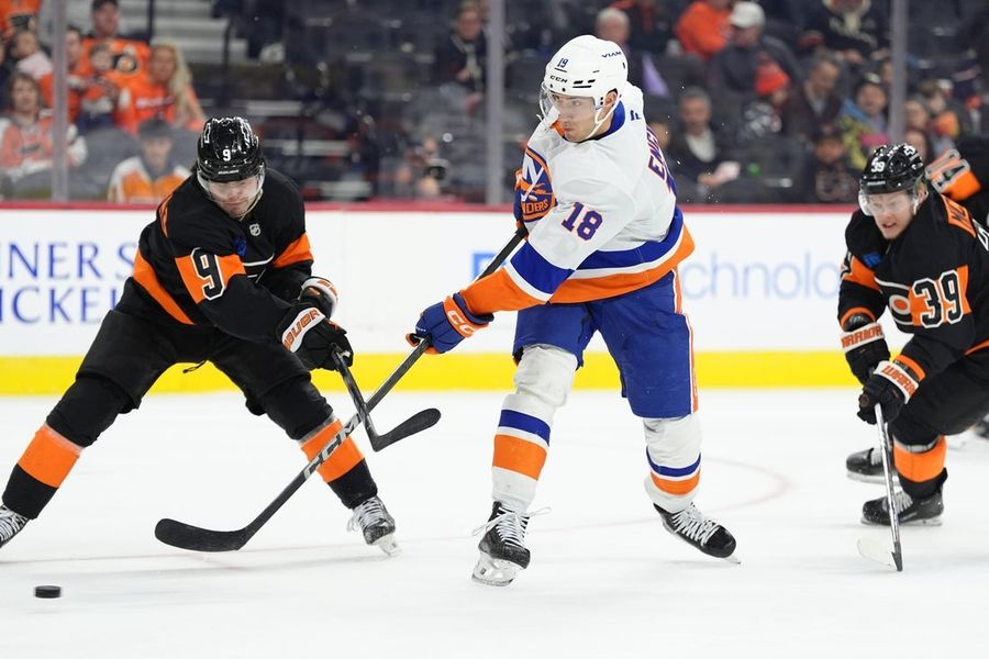 NHL: New York Islanders at Philadelphia Flyers
