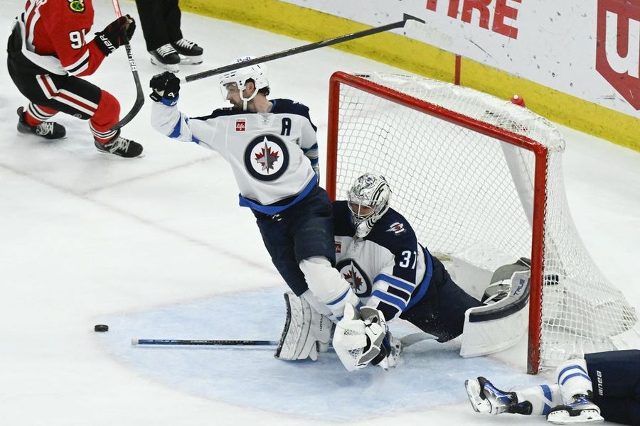 NHL: Winnipeg Jets at Chicago Blackhawks