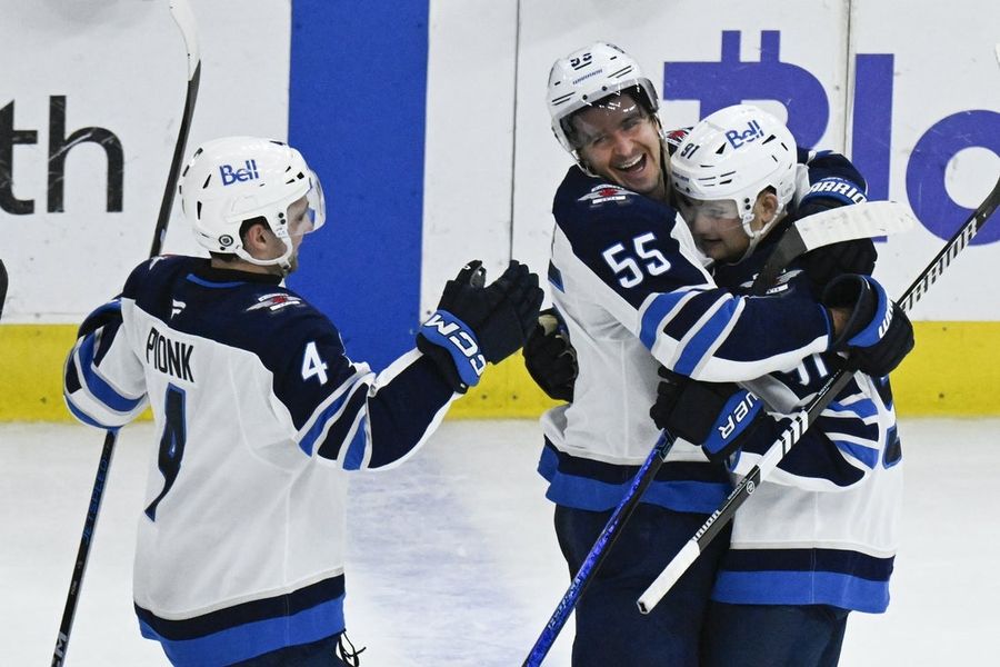 NHL: Winnipeg Jets at Chicago Blackhawks