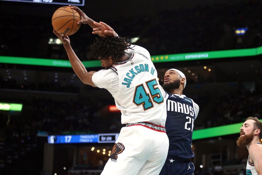 NBA: Dallalas Mawrix على Memphis Yeks