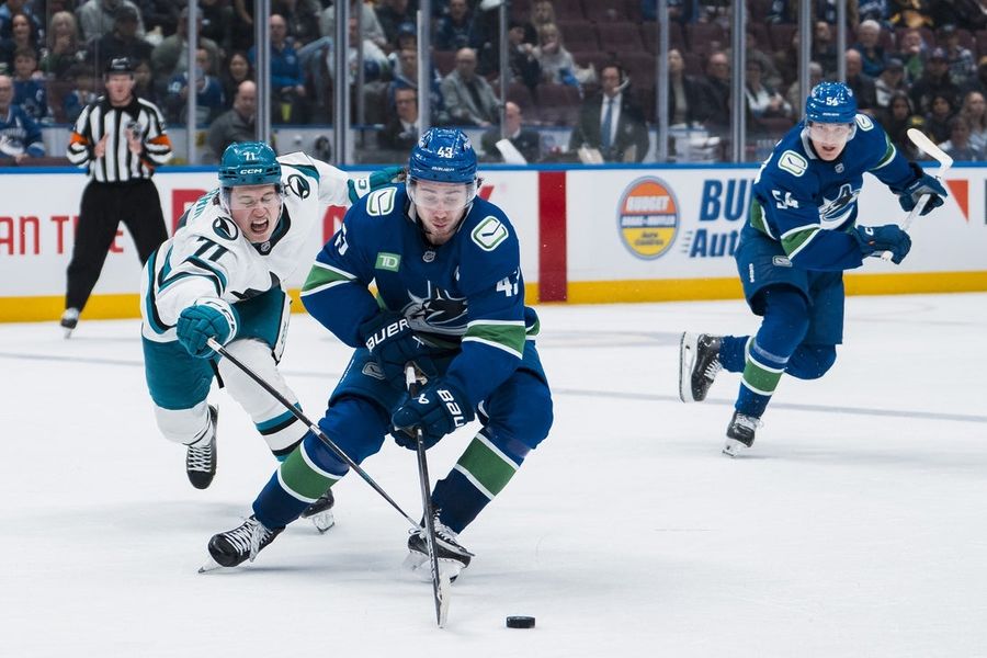 NHL: San Jose Shark at Vancouver Canx