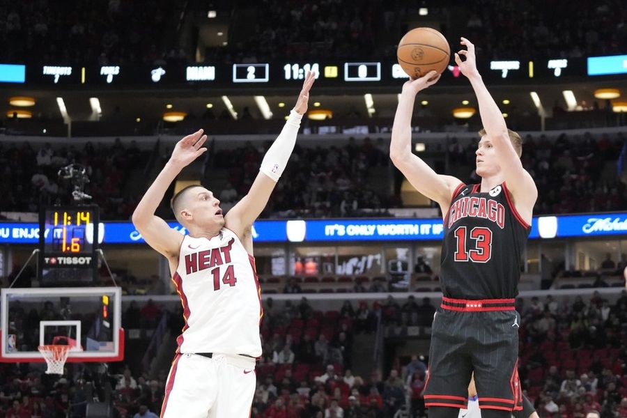 NBA: Play-In-Miami Heat at Chicago Bulls