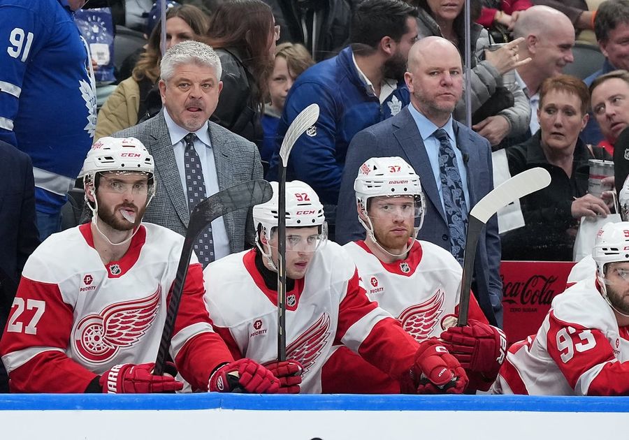 NHL: Detroit Red Wings at Toronto Maple Leafs