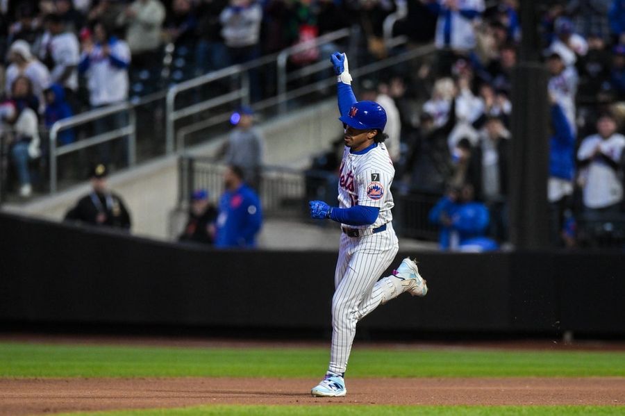 Francisco Lindor's two homers power Mets past Phillies