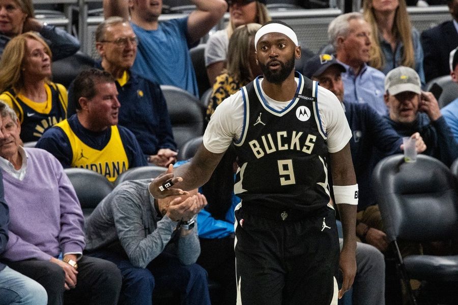 NBA: Indiaana Pacers में Playofs-Milwaukeke Buks