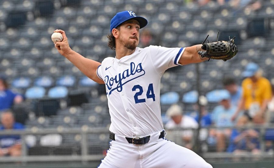 MLB: لعبة صخور ثنائية الكولورادو في كانساس سيتي رويالز