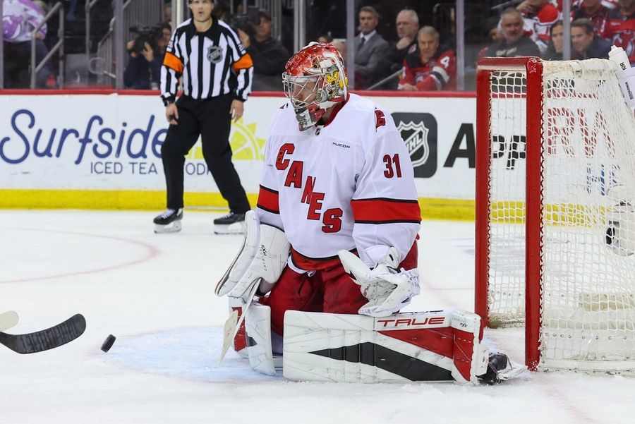 NHL: Stanley Cup Playoffs-Carolina Hurricanes at New Jersey Devils