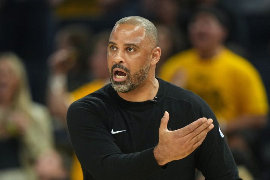 NBA: Playoffs-Houston Rockets at Golden State Warriors
