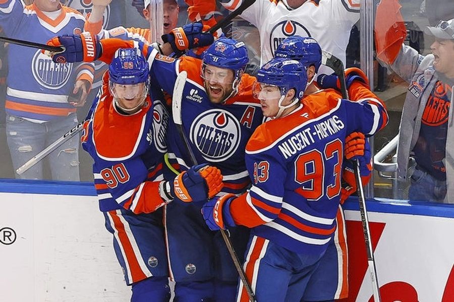 Leon Draisaitl lifts Oilers to OT win over Kings to even series