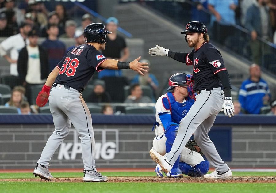Guardians stun Jays on Daniel Schneemann's go-ahead slam