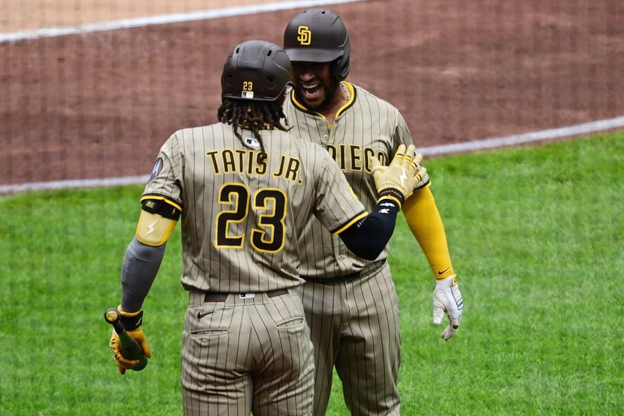 Padres blank Pirates 4-0 to complete three-game sweep