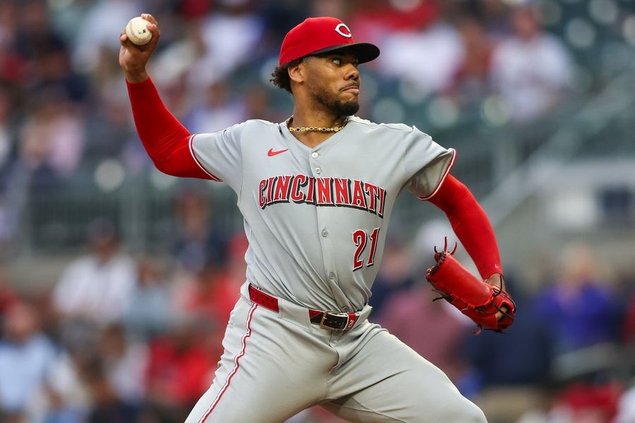 MLB: Cincinnati Reds at Atlanta Braves
