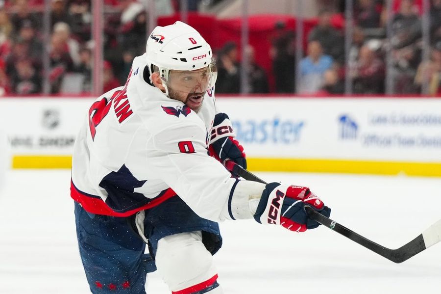 NHL: Stanlie Cup playoff-Washington Capital in Carolina Storm