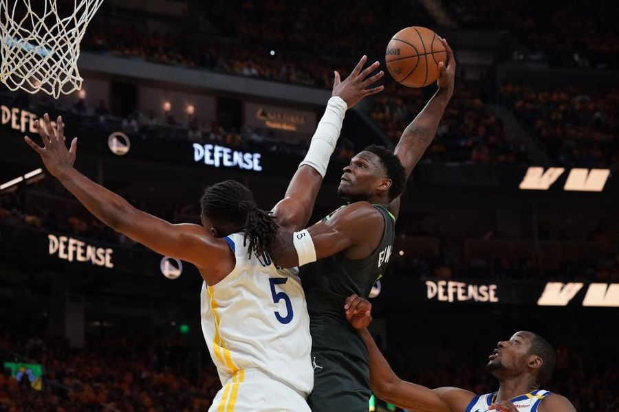 NBA: Playoffs-Mainnesota Timberwells in Golden State Warriors
