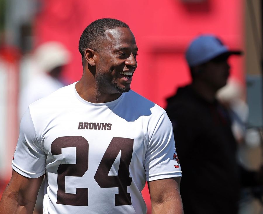 RB Nick Chubb, 30, announces retirement on social media