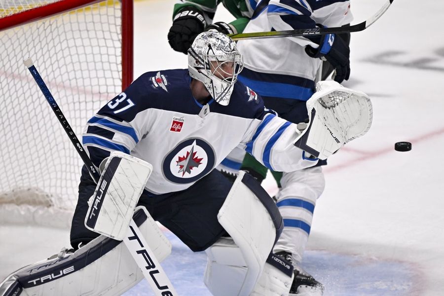 NHL: Stanley Cup Playoffs-Vinnipag Jets in Dallas Stars