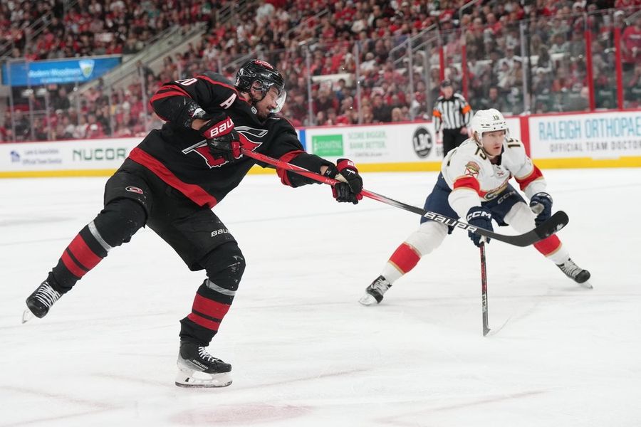 NHL: Stanline Cup Playoff Florida Panthers in Carolina Storm